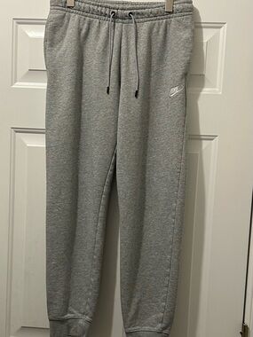 Women’s NIKE Grey Jogger Sweatpants with Drawstring Medium Perfect Condition